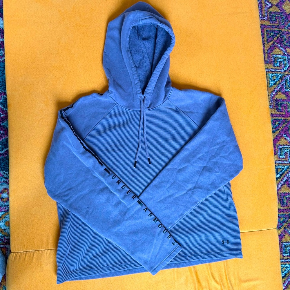 Under Armour Cropped Hoodie
